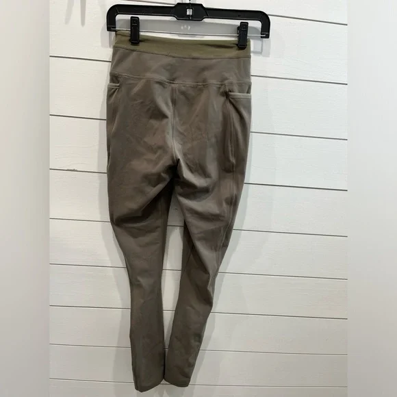 GYMSHARK Army Green Leggings - Picture 7 of 10